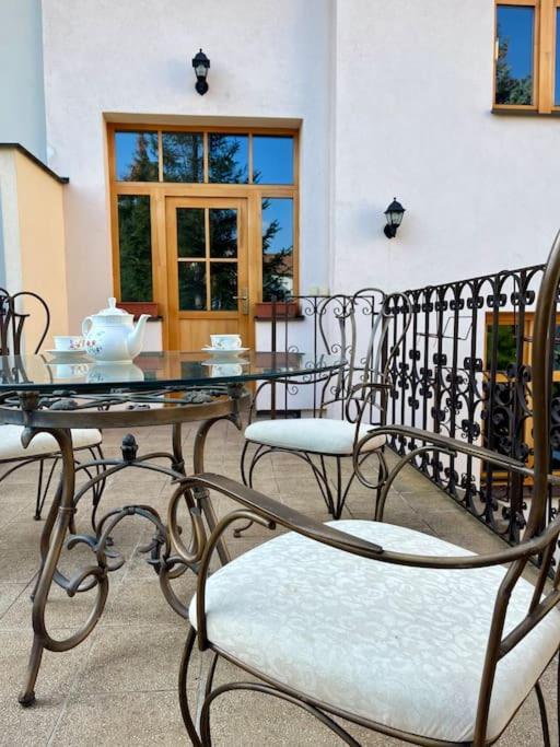 Apartman Terasa U Kolonady Apartment Podebrady Exterior photo